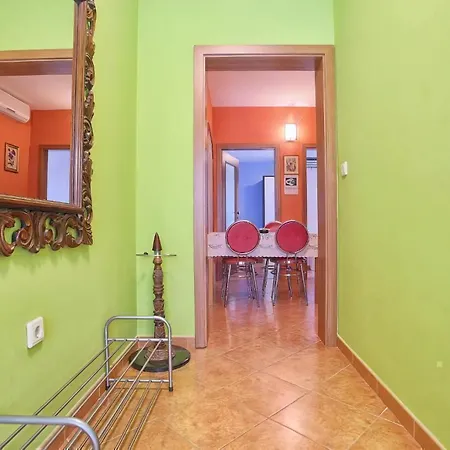 Apartment Grosse In Mit Moeblierter Terrasse *