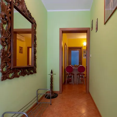 Apartment Grosse In Mit Moeblierter Terrasse