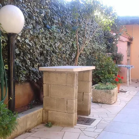 Apartment Grosse In Mit Moeblierter Terrasse *